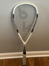Black Knight Beryllium-HMG Bandit 3 Dynamic 135 Weight Tennis Racket