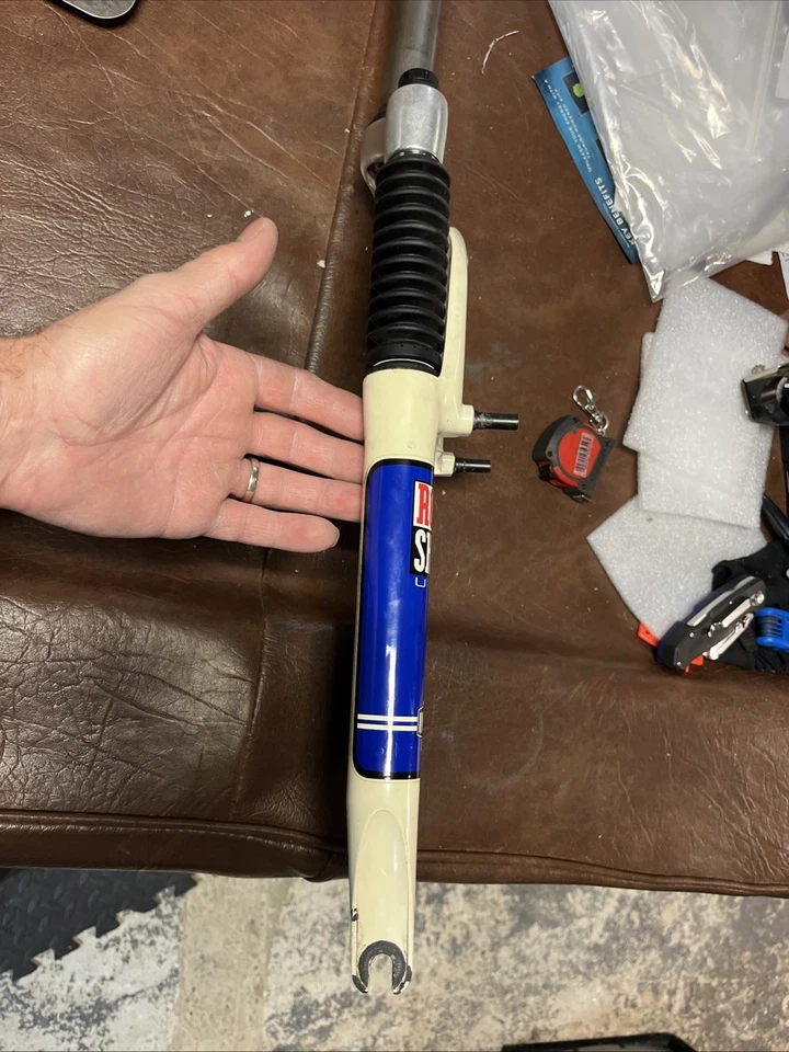 Vintage RockShox Indy C Suspension Fork 1 1/8 Threadless ,7 3/16” Steerer - Image 4 of 4