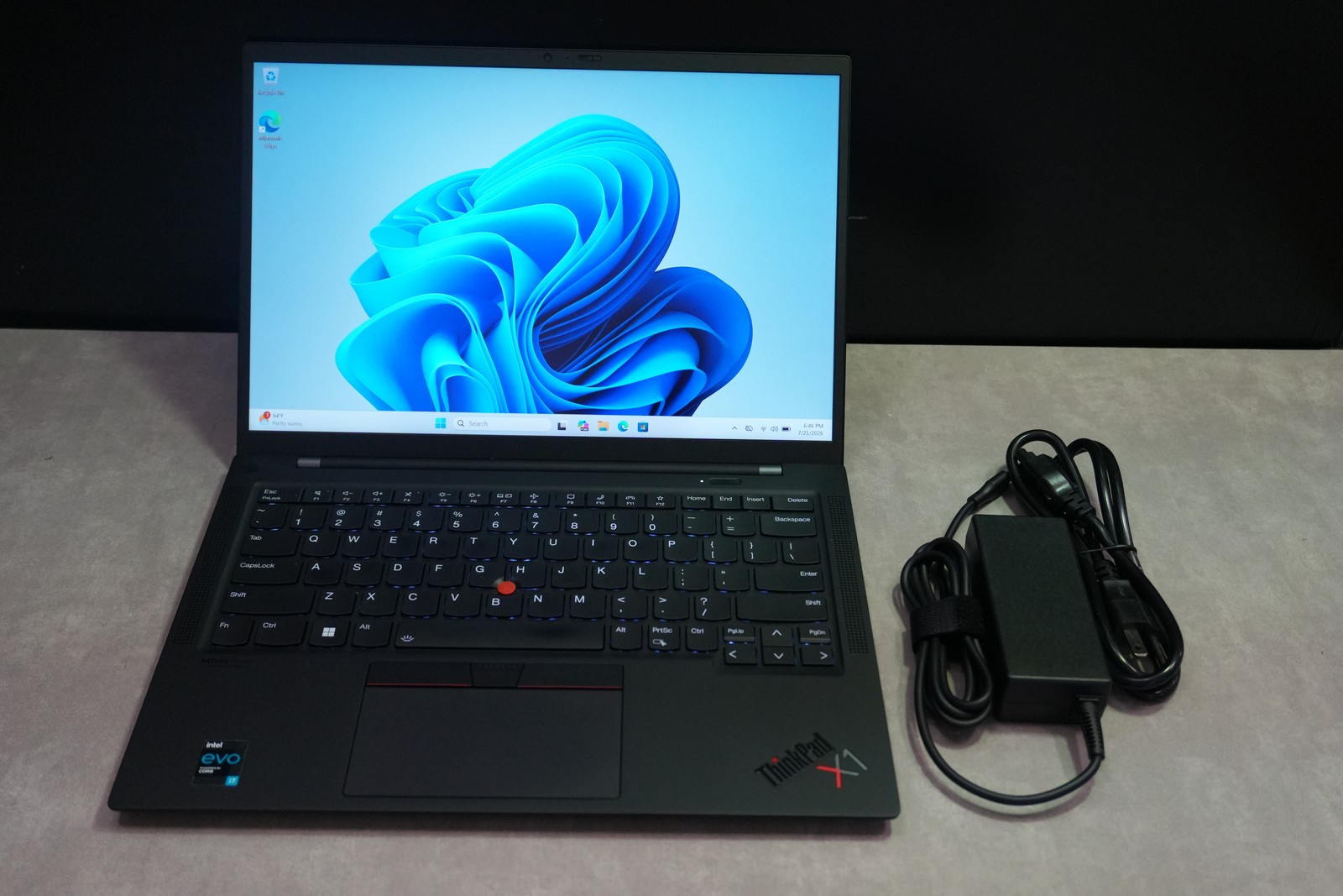 Lenovo ThinkPad X1 Carbon Gen 9 i7-1165G7 16GB 512GB WUXGA Grade A Win11 READ