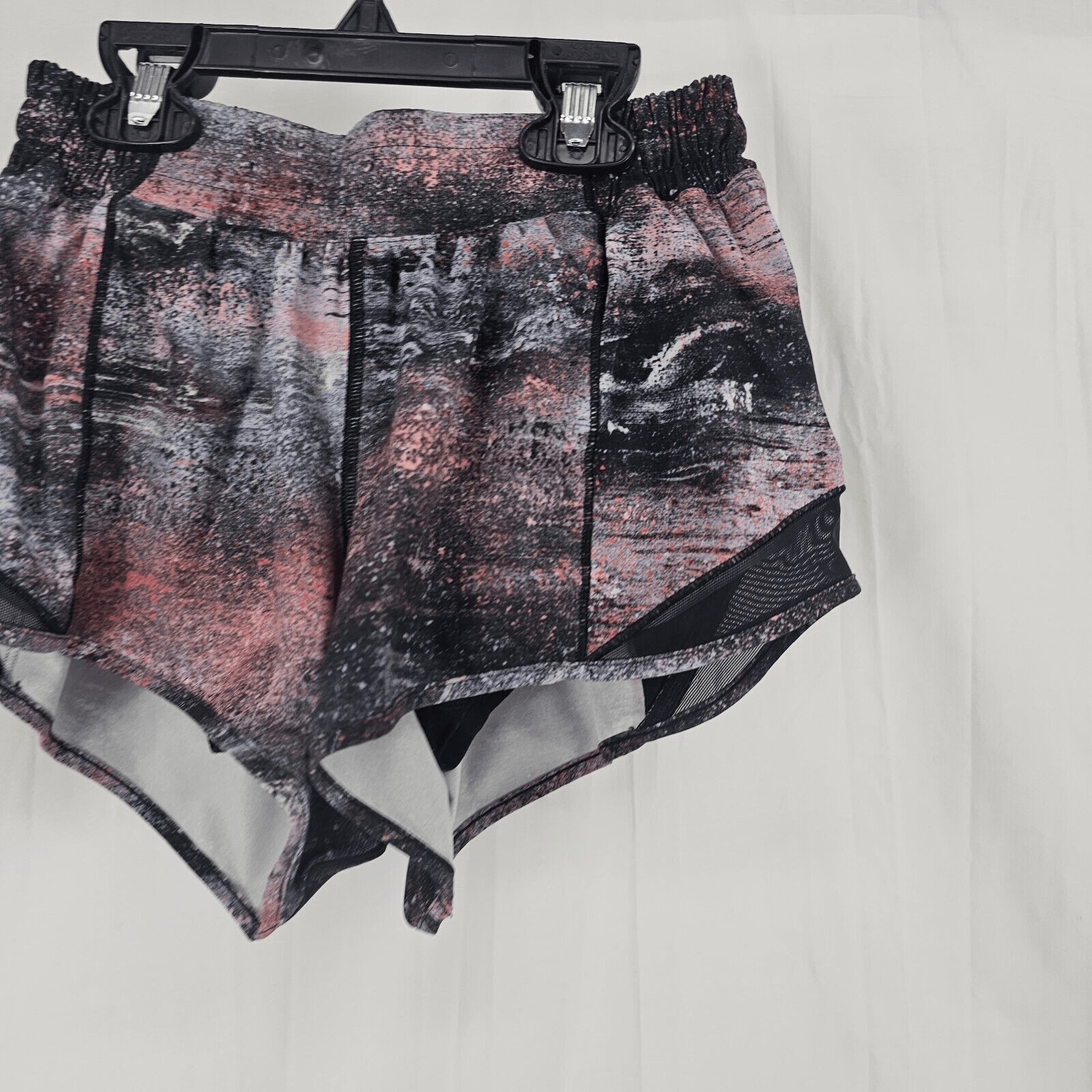 LULULEMON MULTICOLOR ABSTRACT PRINT MID-RISE RUNN… - image 2