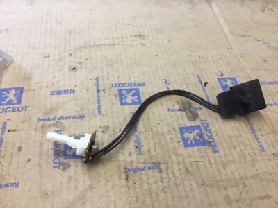 PEUGEOT 305 mk2 1983 Saloon Estate van fan motor rheostat seima 644583