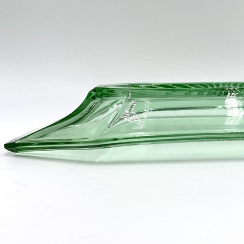 Heisey Glass Celery Dish Octagon w/ Rim Moongleam Green 8-sided Serving Tray VTG - Picture 6 of 7