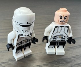 2 Genuine LEGO Star Wars Imperial Hovertank Pilot (From 75152). 1 Missing Helmet
