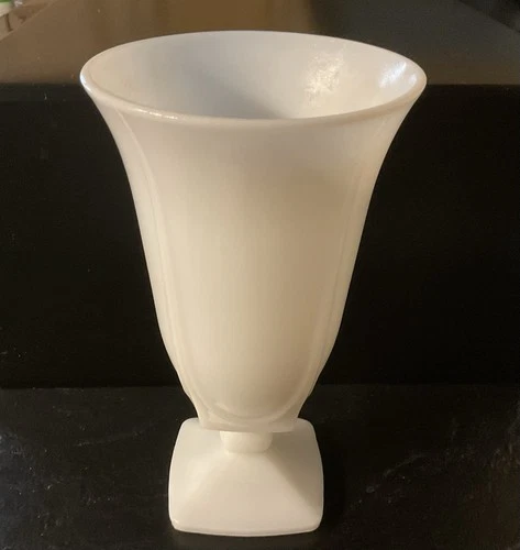 Vtg. Hazel Atlas Milk Glass Pebble stone 8 1/2” Dart Corner Square Flower Vase