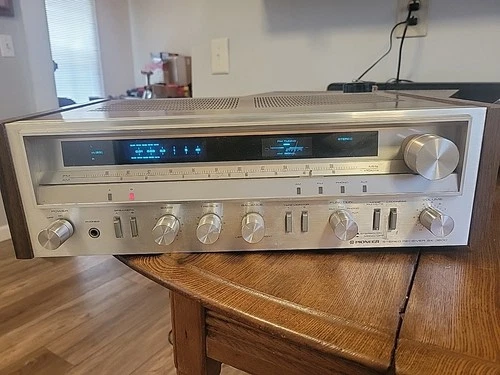 Pioneer SX-3600 Stereo Receiver  120V 60Hz 200 Watts Vintage Japan Made READ !!!