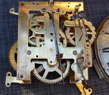 VINTAGE GERMAN STRIKING CLOCK MOVEMENT