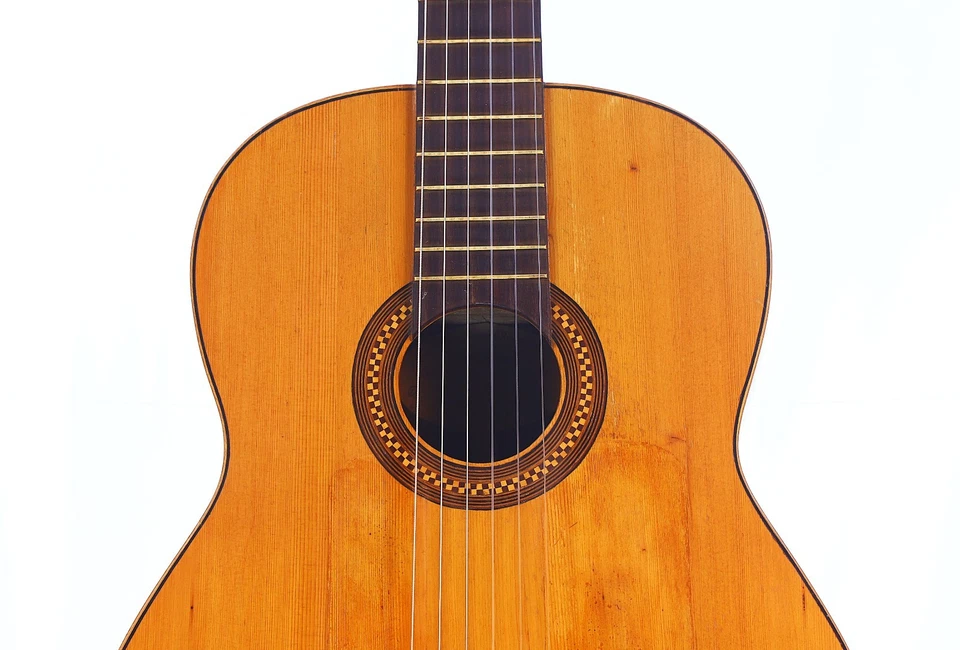 Manuel Segura Rodriguez 1950 Classical Guitar with warm vintage sound + video - Image 3 of 4