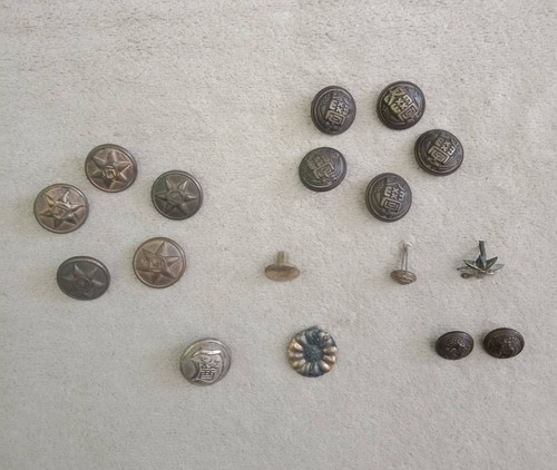 WW2 Japanese School & University Students Buttons Lot