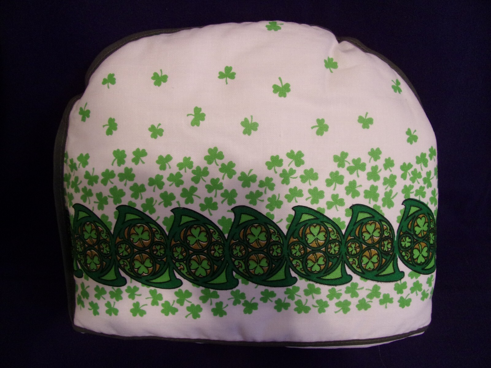 NEVER USED TEA COZY SHAMROCKS MADE IN IRELAND CAUSEWAY CO-ORDINATE