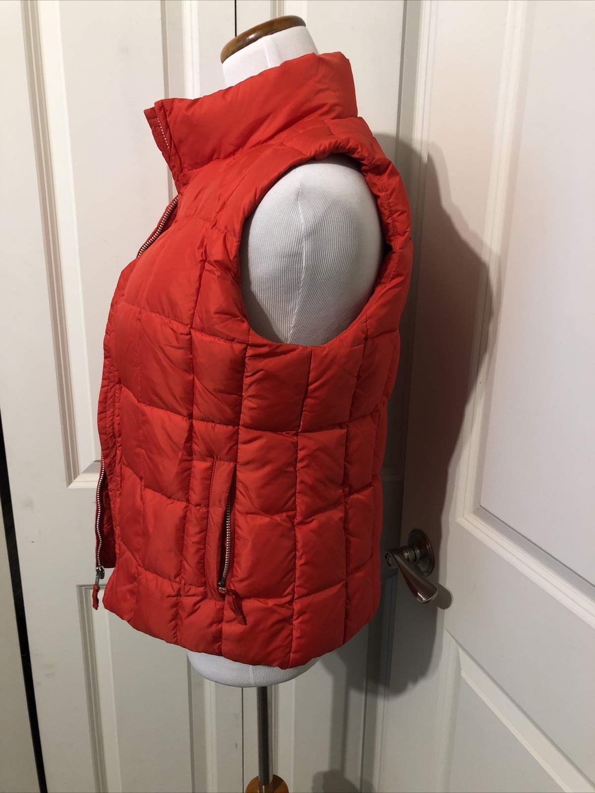 Gap Solid Red Down Puffer Vest Women’s Size S Wit… - image 5