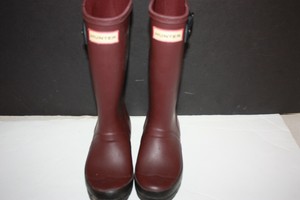 burgundy hunter boots