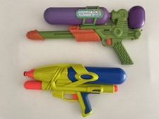 Lot Of 2 VTG 1998 Larami Super Soaker Charger 400 60 Not Working Display X1