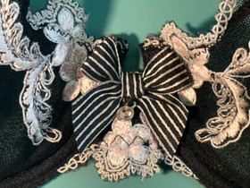 LISE CHARMEL Black White Lace-Embroidered Mesh Demi Cup Underwire Bra 32B