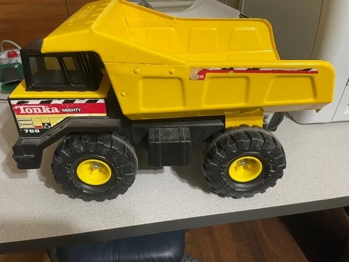 Tonka Mighty Dump Truck 768 Pressed Steel Large Toy Yellow 1999 Hasbro Retro