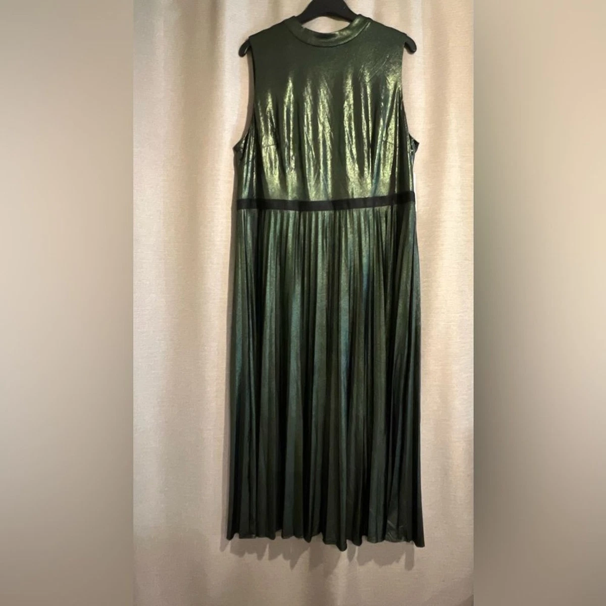 donna morgan green dress Yasmin Midi Sheath Dress Short Sleeve main image 0