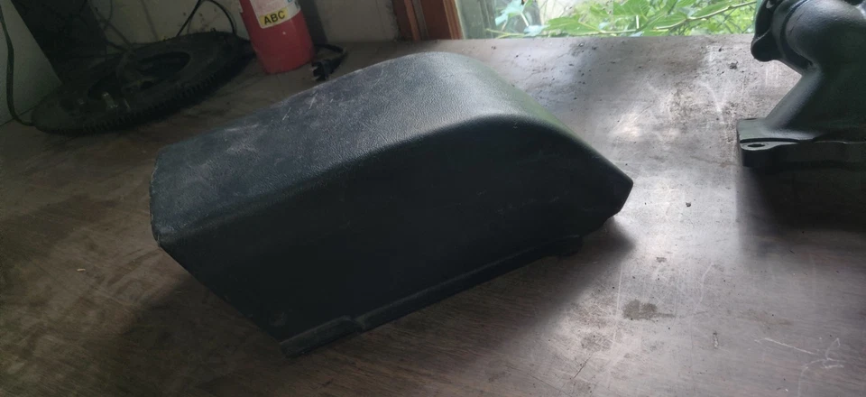 REAR MIDDLE SEAT PLASTIC 1992 1993 1994 1995 1996 HONDA PRELUDE SI VTEC S - Image 2 of 3