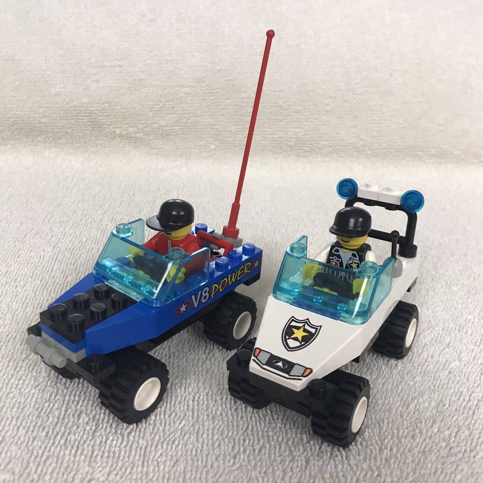 Lego 6333 Town Race and Chase Car Police Play Set From 1998 Vintage Minifigures