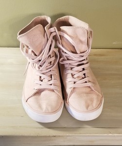 shoe stretcher for high tops