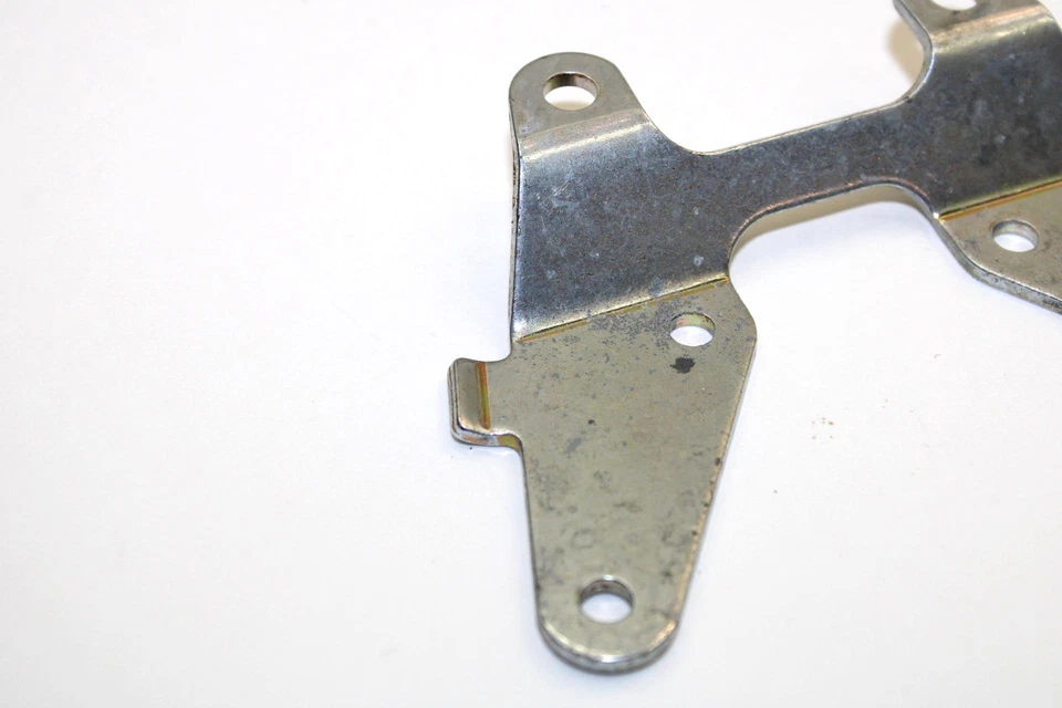 2002 Ski-doo Mach Z 800 Oem Intake Manifold Carrier Bracket 420851351 Q3180 - Image 3 of 4