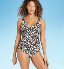 Kona Sol Women's Leopard Twist-Front Classic One Piece Swimsuit Size Medium 8-10
