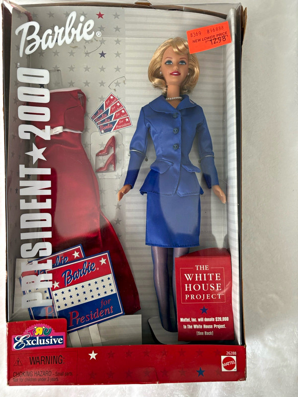 Mattel Barbie President 2000 Fashion Doll Toys R Us Exclusive 2000 MPN 26288
