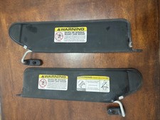 2003-06 Jeep Tj Lj Wrangler Oem Lh Rh Sun Visor Set Pair 2003-06 Jeep Tj Lj Wrangler Oem Lh Rh Sun Visor Set Pair