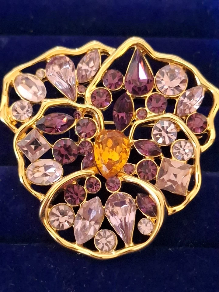 Broche Nolan Miller Vintage Tono Dorado Estrás Cristal Rosa y Púrpura Foto 4 de 4