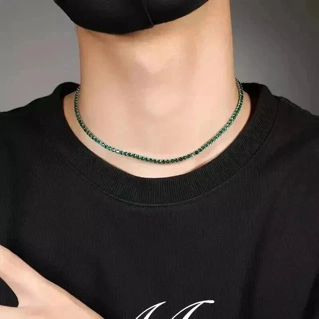 Collar de tenis redondo de diamantes esmeralda creado en laboratorio de 16 quilates para hombre enchapado en oro blanco de 14 k Foto 2 de 4