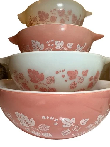 Pyrex Pink Gooseberry Cinderella Bowl Set