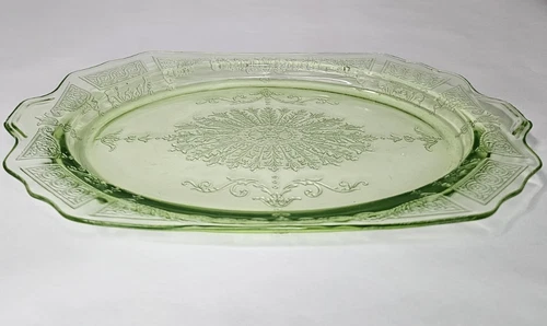 VNTG 1930s Anchor Hocking 12" Oval Platter in Princess Green