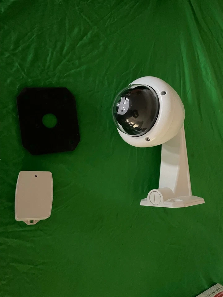 Eyemax PTZ ZOOM  surveillance camera outdoor/indoor  model year 2012  - Изображение 3 из 4