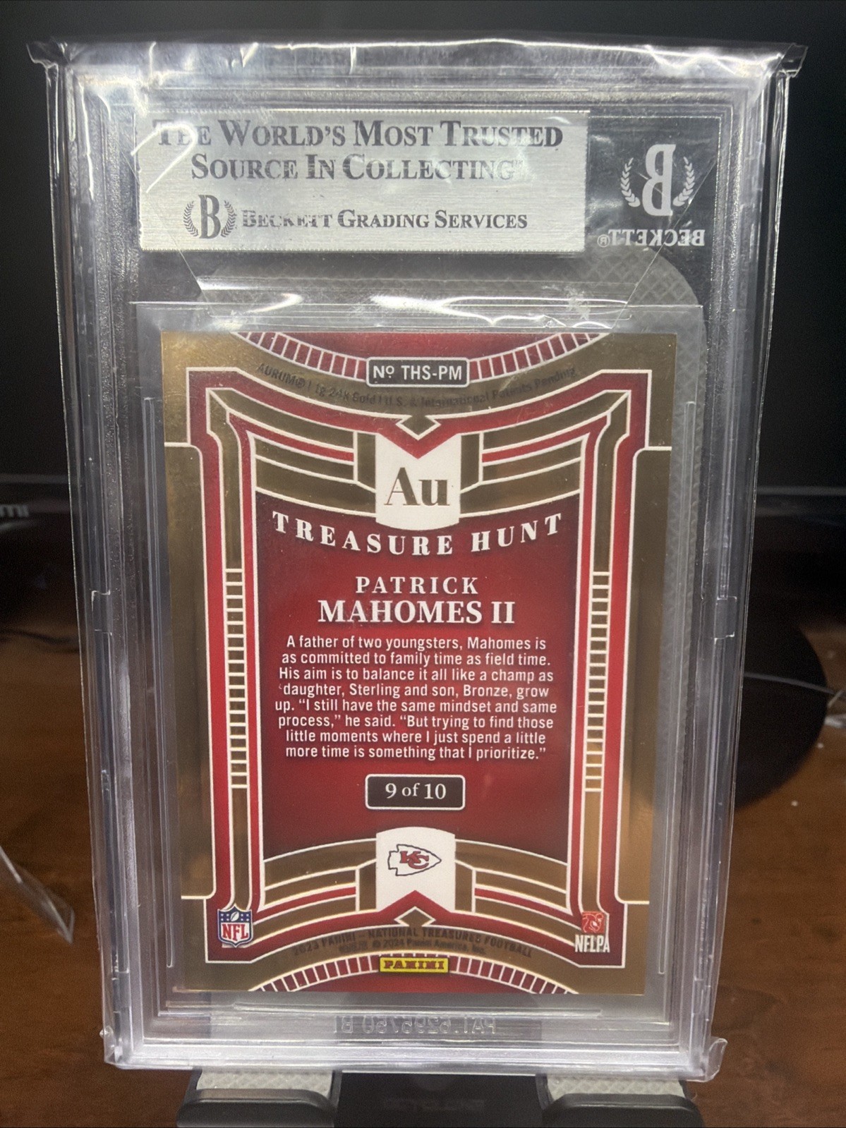 2023 National Treasures Patrick Mahomes Treasure Hunt Gold /10 (1g 24K Au) BGS 9 view 2