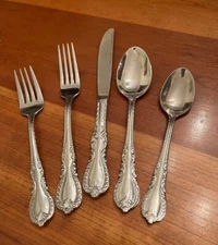 Reed & Barton LOUIS PHILIPPE Korea Stainless Flatware - Choice