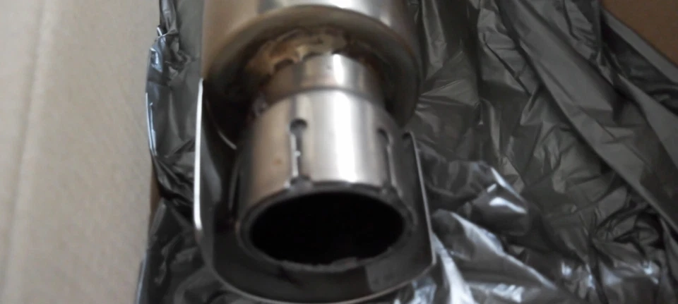 Silenciador de escape Triumph Thruxton R 1200 DERECHA estándar cepillado nuevo OEM T2203872 Foto 3 de 4