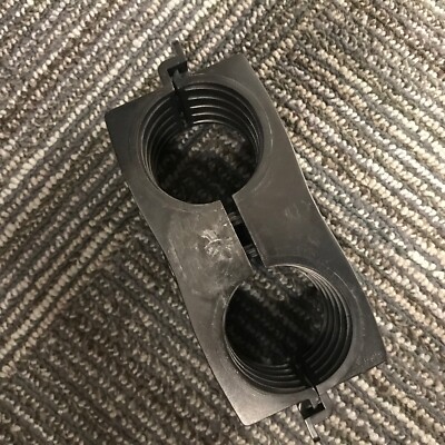 L7CLICK Andrew 10 1-5/8'' Heliax Click-on Hanger