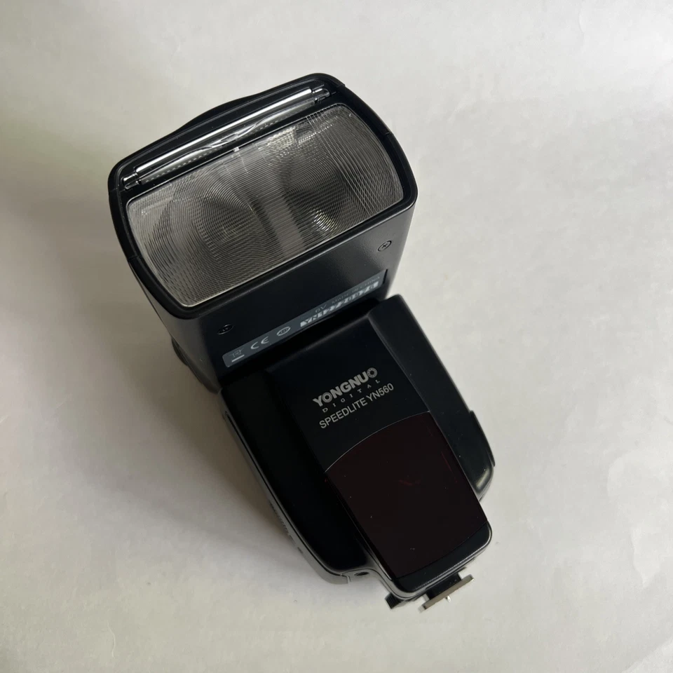 Speedlite Flash YN 560  - Image 4 of 4