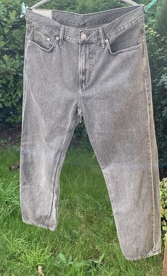 H&M Relaxed Fit Jeans Herren/  Gr.W34/L32 in Grau mit RV / Washed Out 