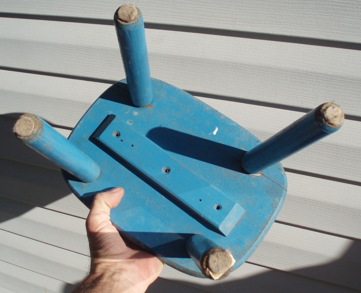 PRIMITIVE ANTIQUE WOODEN MILKING STOOL ORIG BLUE PAINT RUSTIC FARM COUNTRY BARN