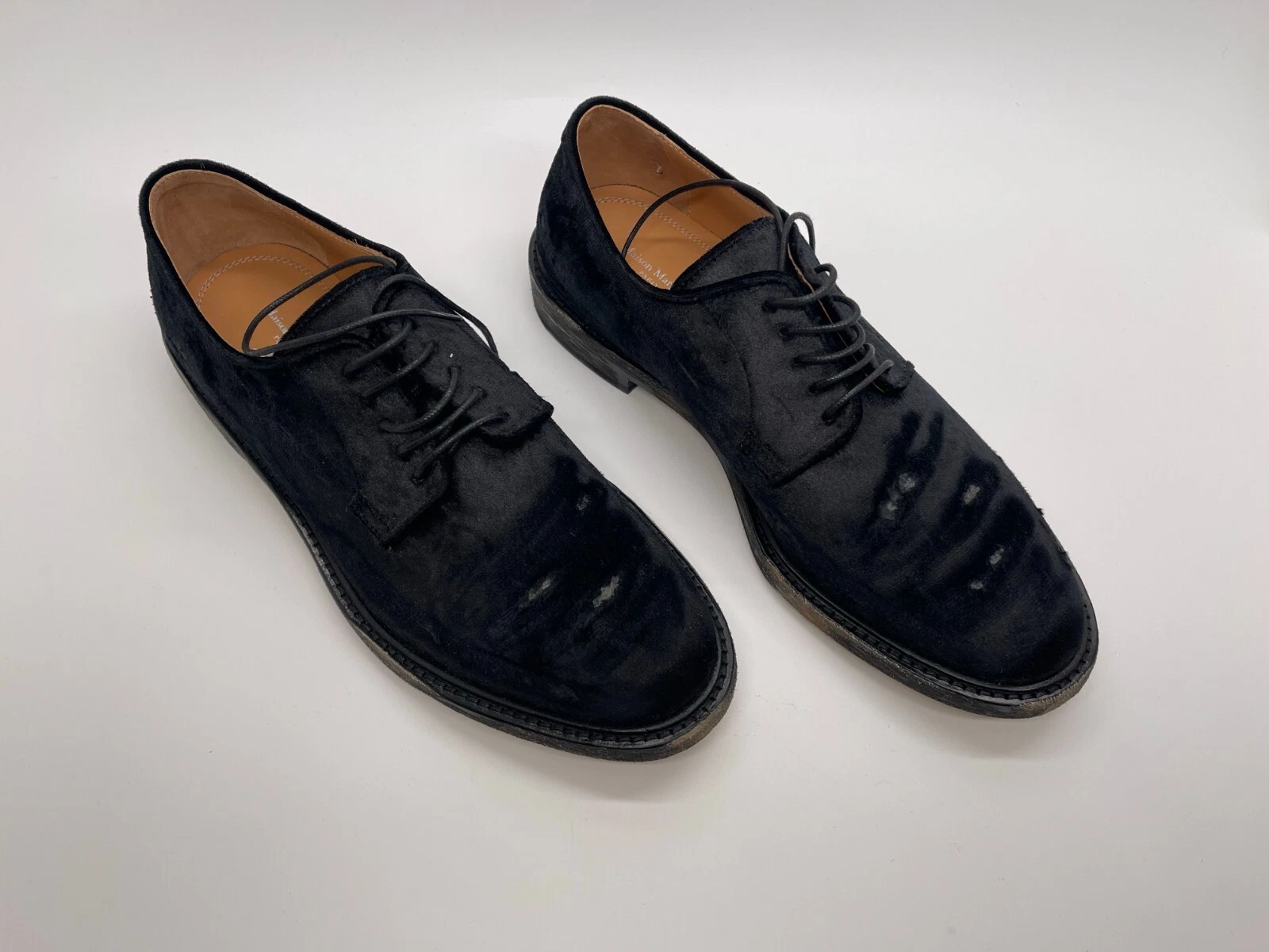 MAISON MARGIELA Derby in velluto nero velluto lavato con pietra pre distressed $1020