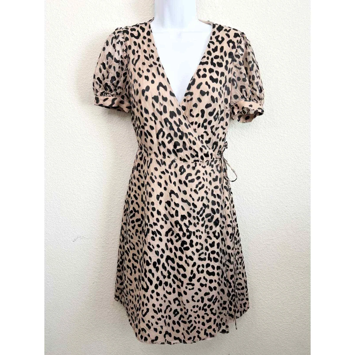Alice and olivia clearance rosette leopard dress