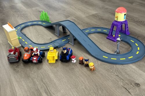 Paw Patrol Marshall Town Rescue Track Complete Set Motorized & Racer Car Lot HTF - Afbeelding 1 van 14