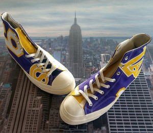 converse lakers