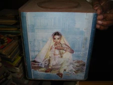 INDIA RARE - EMPTY TIN BOX CONTAIN FILM ACTRESSES ON 4 SIDE REKHA & OTHERS  