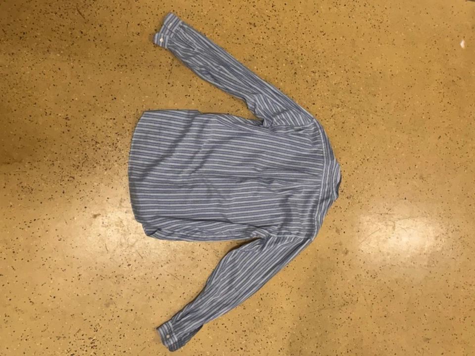 Emporio Armani vintage años 90 abotonada Foto 2 de 4