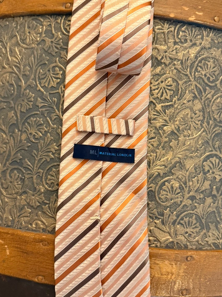 Corbata de cuello ML Material London 100 % seda, 58” bronce, dorado, marrón. Foto 4 de 4