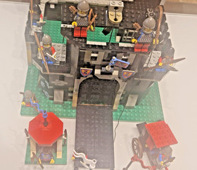 LEGO Black Monarch Castle Knights Castle 6085+6009+6017+6023+6035 with BA Complete