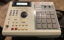 Akai MPC2000XL Sampling Drum Machine Sequencer Pad Works Great 