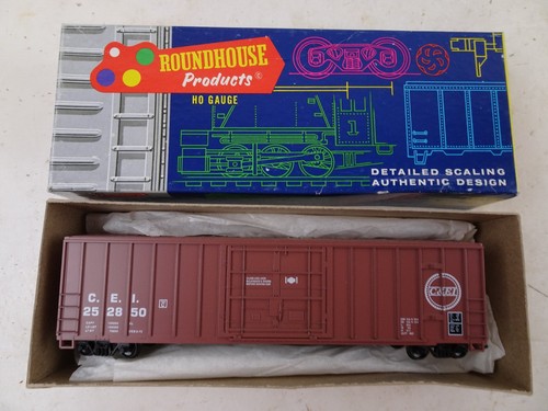 Coche de carga Roundhouse HO C&EI 50' FMC puerta enchufable #252850 | Condition: Used