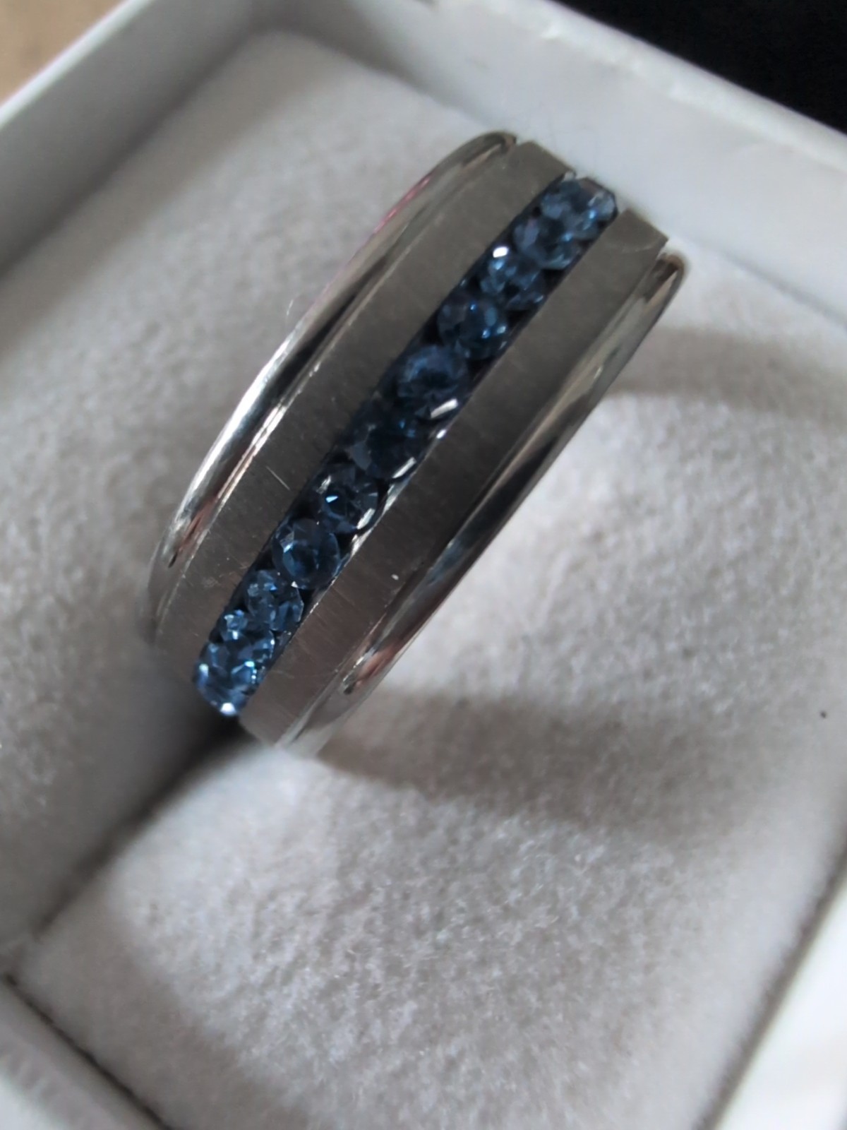 Titanium Size 10 Ring Micro Beaded Channel Set Ta… - image 1