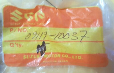 ノブ Suzuki GSX750,GSXR750 GSF1200, VZ800 NOS Bolt 09119-10037 (11124